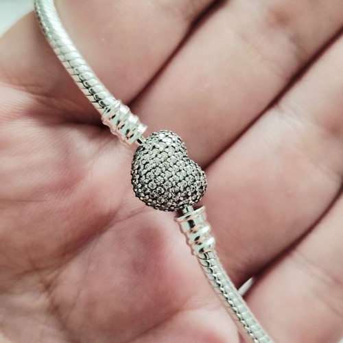 Pandora silver bracelet with heart clasp, new