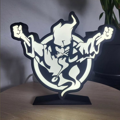 Thunderdome lamp like new with USB and color remote control