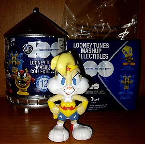 Looney Tunes MASHUP Collectables Lola Bunny in Wonder Woman outfit
