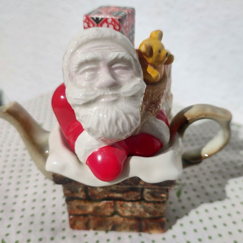 Santa vintage teapot by Paul Cardew used, collectible