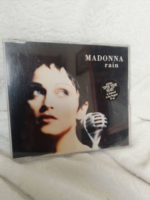 Madonna Rain CD single used, from the album Erotica