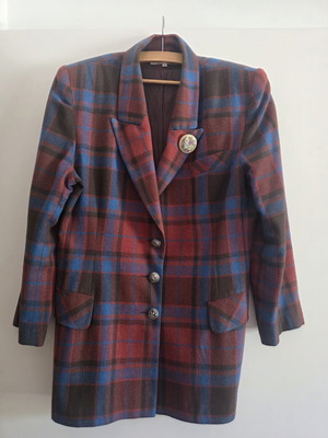 Vintage Barbara Alan long tartan blazer with metal buttons and brooch, like new