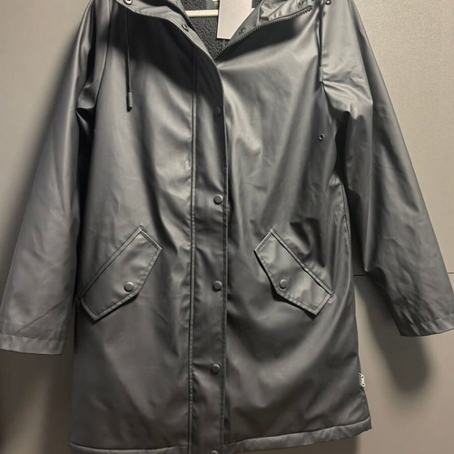 Only winter jacket with warm lining, new, black, size XS