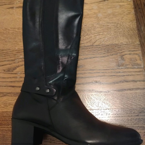Leather boots like new, size 37