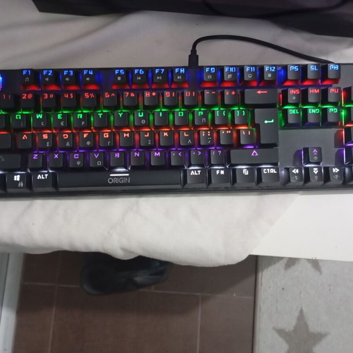 Origin OK10 gaming keyboard like new with LED and red switches