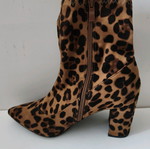 Μποτάκια μυτερά animal print καινούργια, μέγεθος 41