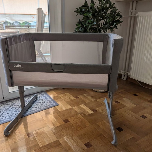 Joie Roomie Grey Flannel Baby Cot like new