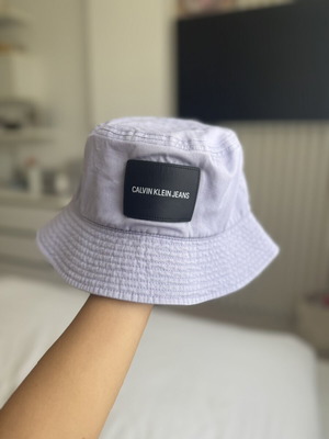 Calvin Klein Jeans bucket hat, lavender