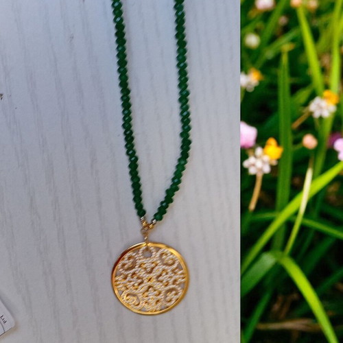 Long green necklace and silver pendant new