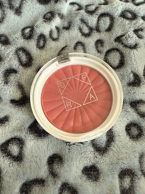 Ofra blush new, shade Candy Apple