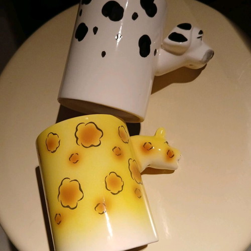 Mugs like new, unique animal design set of 2