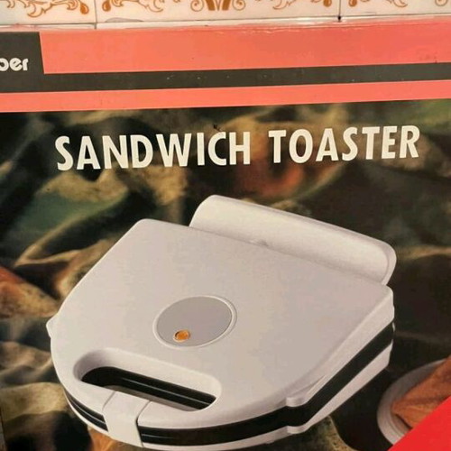 Amber TSK224 sandwich toaster new with non-stick plates