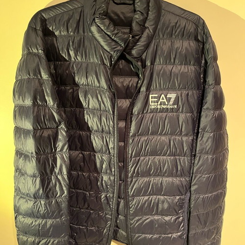 Emporio Armani thin puffer jacket size medium like new