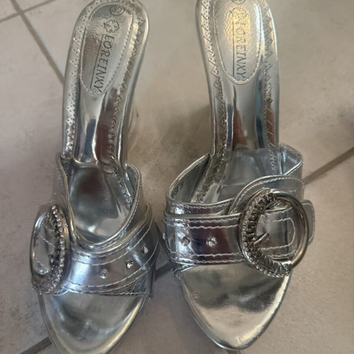 Silver sandals Loreinxy like new with strass platform