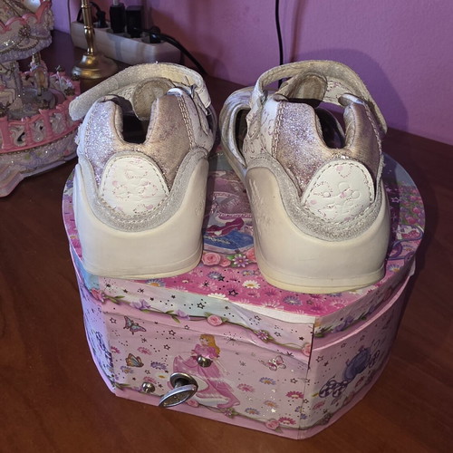 Biomechanics baby shoes size 24 white pink with glitter like new