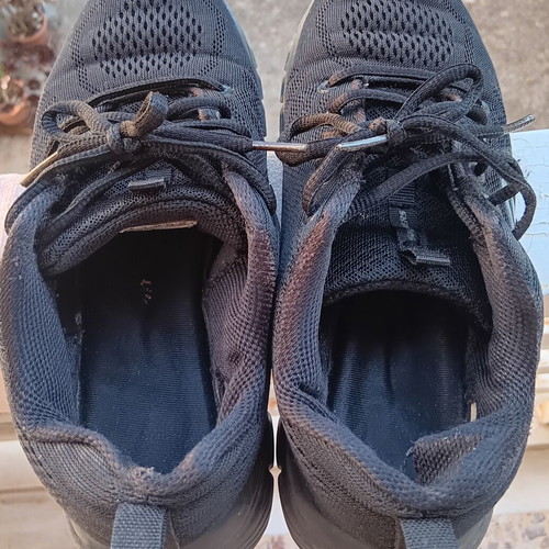 Skechers athletic shoes size 36 used, black