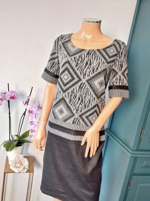 Raxevsky winter dress size M, black and grey jacquard knit