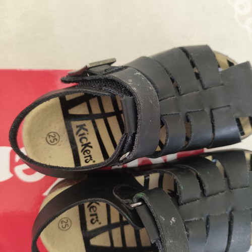 Kickers sandals size 25 like new, black kids shoes