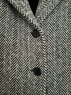 Wool herringbone coat like new, size S, black and gray