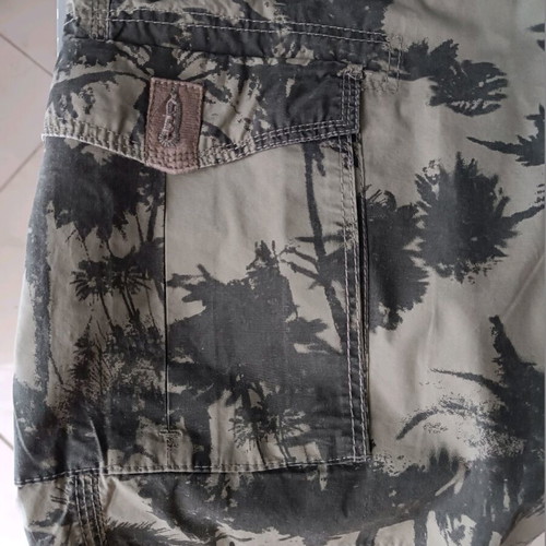 Funky Buddha men's summer cargo shorts like new, khaki