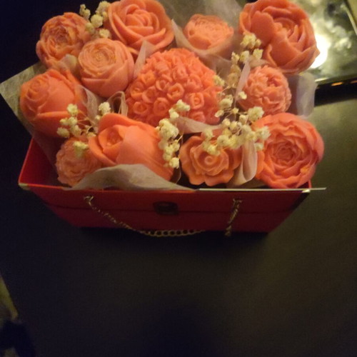 Aromatic wax flower bouquet like new, various scents