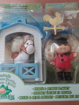 Cabbage Patch Kids horse and stable playset new Mattel 1998