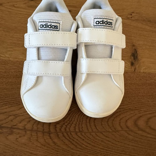 Adidas Advantage CFI sneakers size 25, black and white