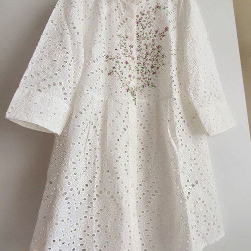 Shirt tunic new with embroidered design and hand-painted flowers