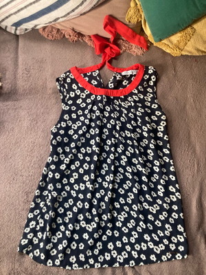 Μπλούζα Doca medium εμπριμέ σαν καινούργια, με δέσιμο στον αυχένα