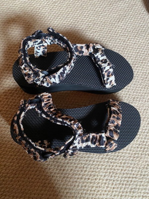 Leopard sandals new, size 38, black and multicolor