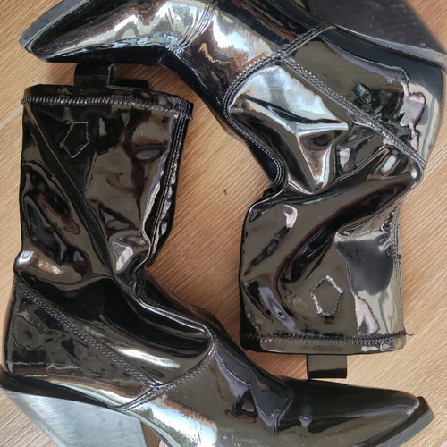 H&M cowboy boots used, patent leather, genuine leather, size 38 black