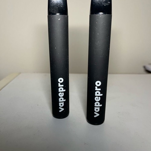 Vapepro used, 2 pieces, No7 Hawaiian Pineapple and No19 Juicy Peach