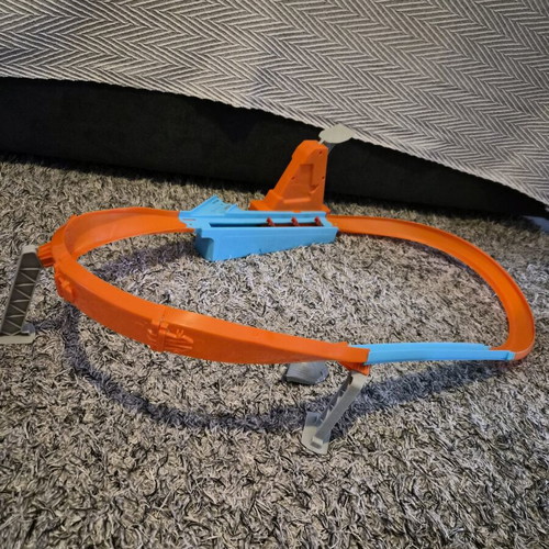 Hot Wheels track like new