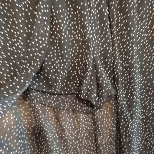 Shorts/skirt like new, size XXL, black and white