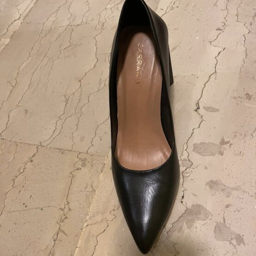 Carrano leather pumps size 40, black