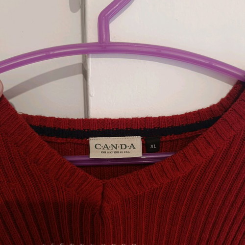 Canda wool sweater size XL like new, red