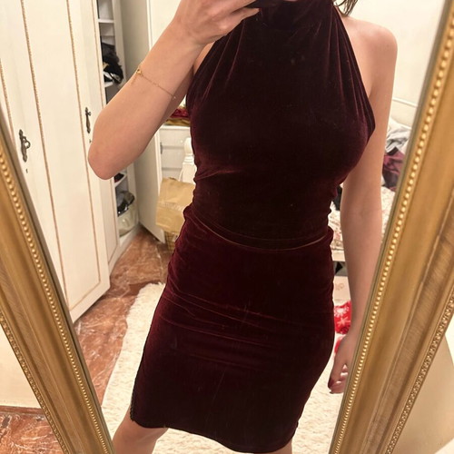Velvet set used burgundy with skirt slit