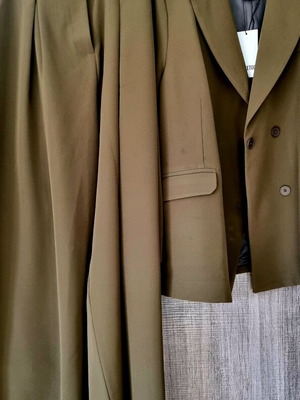 Sunset and go suit set new, olive