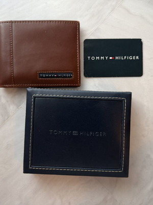 Tommy Hilfiger ανδρικό δερμάτινο πορτοφόλι καφέ μεταχειρισμένο