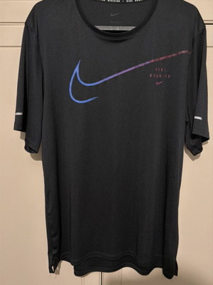Nike athletic shirt like new, black, size M