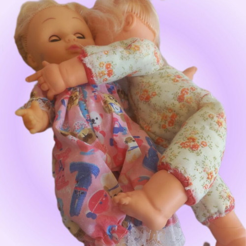 Set of 2 vintage baby dolls El Greco with blinking eyes