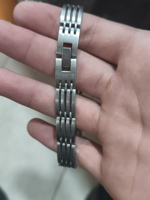 Chain bracelet new with pouch