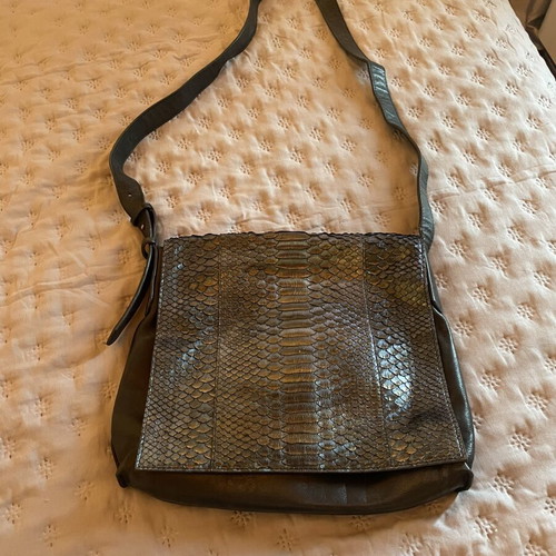 Crossbody bag in genuine leather with snake mermaid design