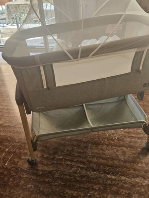Cangaroo Adoro cradle like new, multifunctional with drop-down side