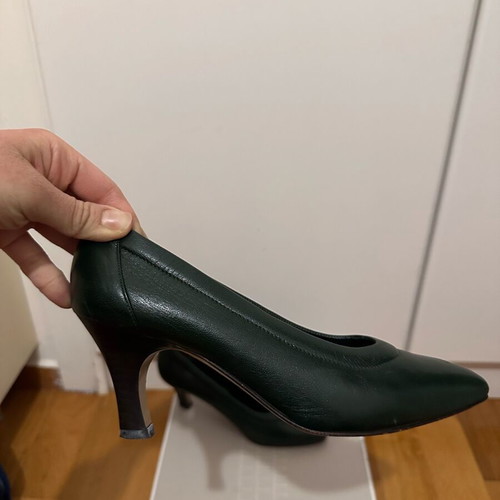 Gianna Meliani leather green pump with low heel used, size 37
