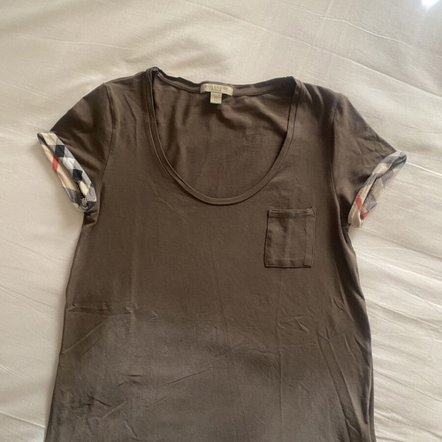 Burberry blouse like new, size XS with stretch fabric