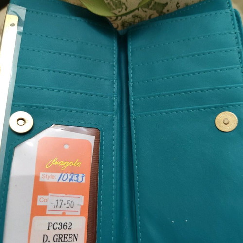 Fragola wallet new, green with signs of wear