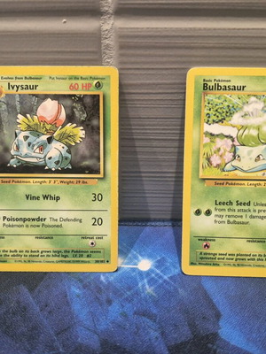 Pokemon Ivysaur & Bulbasaur 1999 Base set non holo cards used