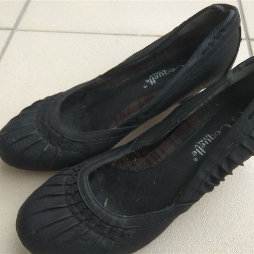 Black Italian pumps used size 38