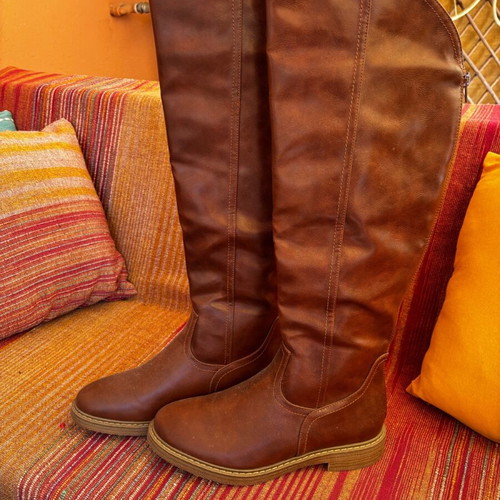 Brown knee-high boots like new, size 38